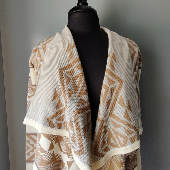 Staring at Stars Tan Aztec Print Waterfall Drape Cardigan - Picture 3 of 6